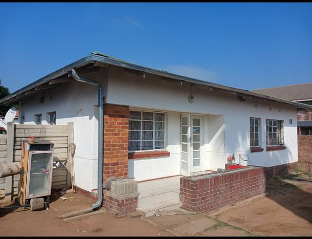 5 BEDROOM HOUSE FOR SALE IN ANNADALE